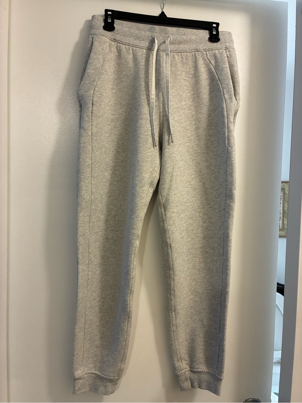 lululemon woman’s joggers